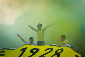 Болельщики на матче между &laquo;Кубанью&raquo; и &laquo;Абинском&raquo; &copy;&nbsp;Фото Елены Синеок, Юга.ру