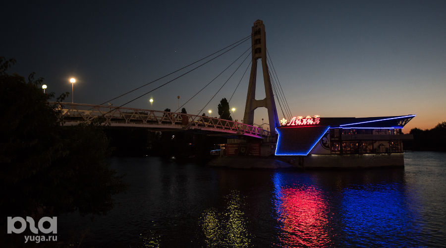 Мост Поцелуев © Фото Елены Синеок, Юга.ру