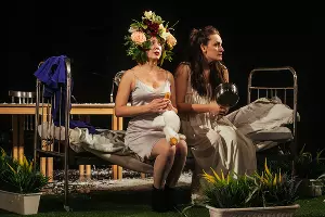 Спектакль &laquo;Пахлава глупости&raquo; в Краснодаре. Часть по рассказу &laquo;Гуси с того света&raquo; &copy;&nbsp;Фото пресс-службы фонда Олега Дерипаска &laquo;Вольное Дело&raquo;