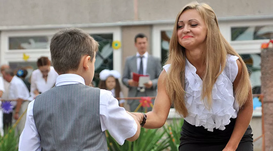 1 сентября в краснодарской школе &copy;&nbsp;Елена Синеок. ЮГА.ру