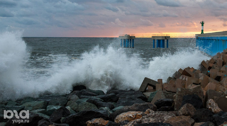 Шторм в Сочи &copy;&nbsp;Нина Зотина, ЮГА.ру