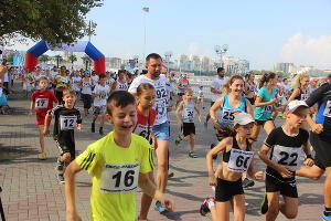 Забег по набережной Геленджика © Фото пресс-службы администрации Геленджика