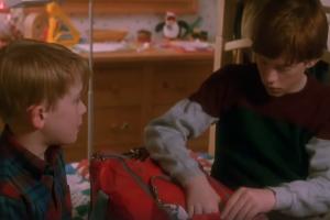 Кадр из трейлера к фильму «Один дома» &copy;&nbsp;Скриншот видео с Rutube-канала &laquo;Канал Девяностых&raquo;