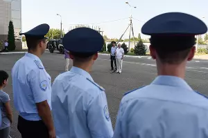 Акция «Зеленая Россия» в Управлении МВД на транспорте &copy;&nbsp;Фото Елены Синеок, Юга.ру