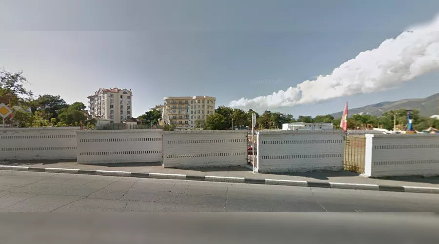 За забором — стадион «Спартак» &copy;&nbsp;Скриншот с сайта www.google.ru/maps/