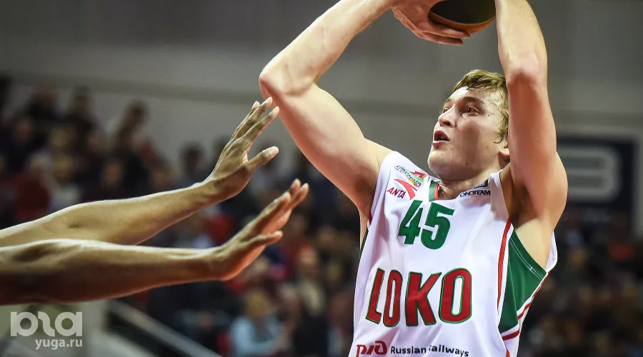 "Локомотив-Кубань" обыграл "Барселону" в матче Евролиги &copy;&nbsp;Елена Синеок, ЮГА.ру