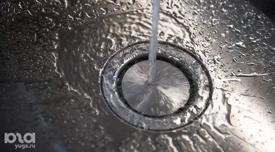 Вода &copy;&nbsp;Фото Елены Синеок, Юга.ру