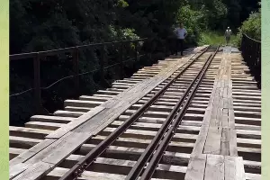 Отремонтированный Красный мост на Апшеронской узкоколейке &copy;&nbsp;Скриншот публикации в телеграм-канале &laquo;Шпалорез-Экспресс&raquo;, t.me/shpalorez