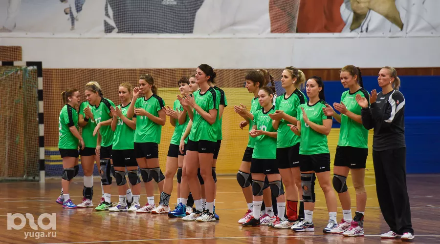 Гандболистки "Кубани" обыграли "АГУ-Адыиф" в Майкопе &copy;&nbsp;Елена Синеок, ЮГА.ру