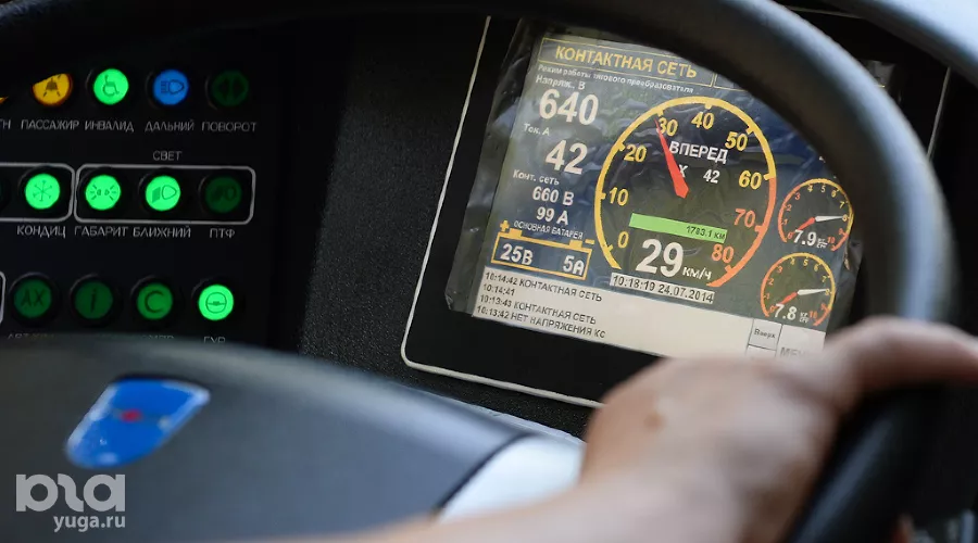 автобусо-троллейбус &copy;&nbsp;Фото Михаила Ступина, Юга.ру