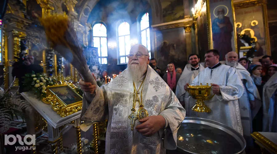 Митрополит Исидор провел Литургию в Крещенский сочельник &copy;&nbsp;Елена Синеок, Юга.ру