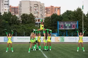 Болельщики на матче между &laquo;Кубанью&raquo; и &laquo;Абинском&raquo; &copy;&nbsp;Фото Елены Синеок, Юга.ру