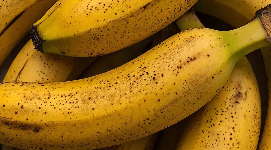 банан &copy;&nbsp;Изображение сгенерировано нейросетью Gigachat