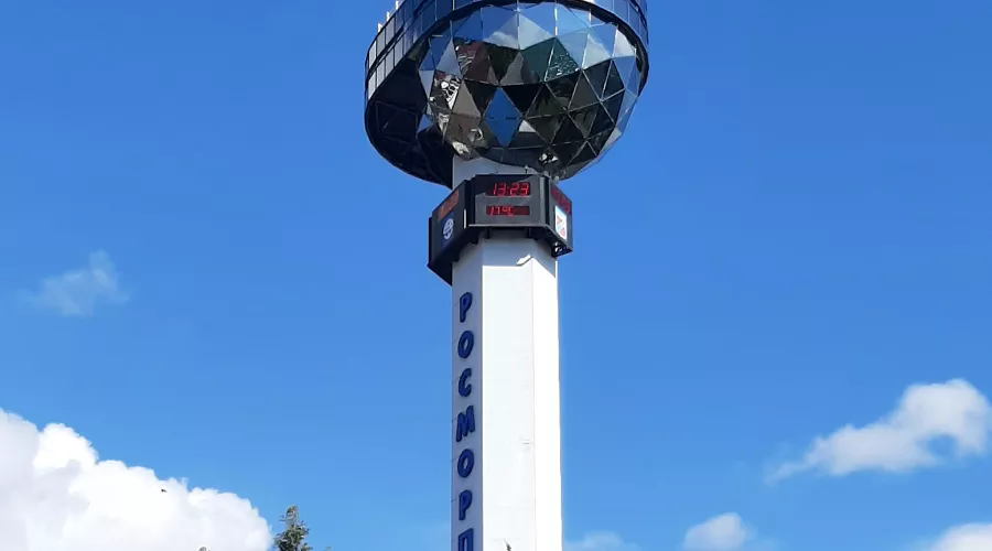 Диспетчерская башня морского порта Туапсе &copy;&nbsp;Фото LEhAN, commons.wikimedia.org (лицензия CC 4.0)