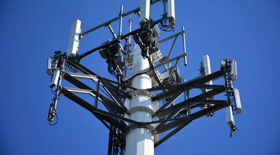 Базовая станция мобильной связи &copy;&nbsp;Изображение пользователя MaxwellFury с сайта pixabay.com