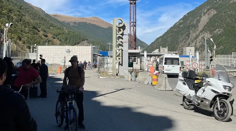 Люди на российско-грузинской границе &copy;&nbsp;Фото Катерины Данильян