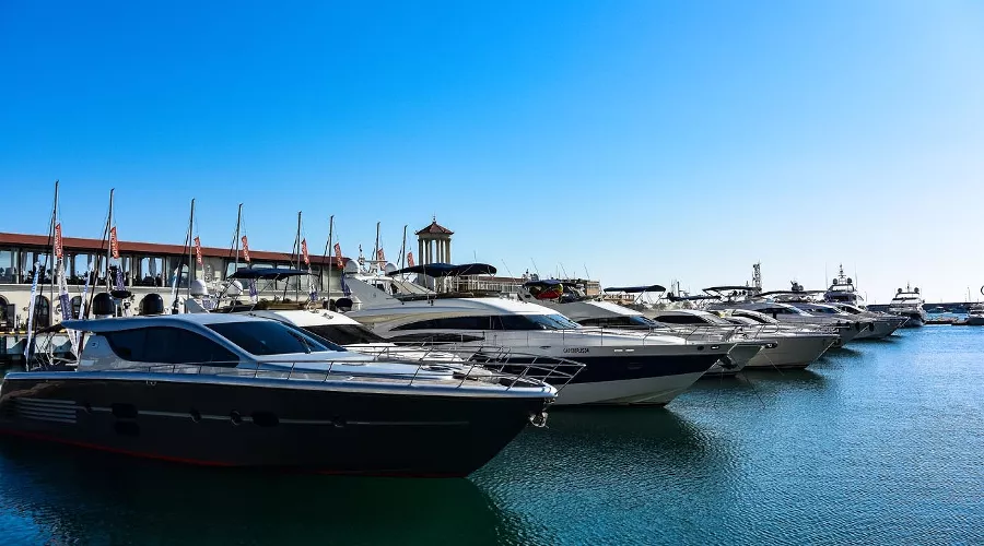 Морской порт Сочи &copy;&nbsp;Фото Victoria Balabanova, freepik.com