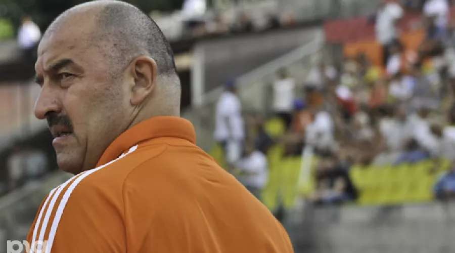 Главный тренер ФК "Жемчужина-Сочи" Станислав Черчесов &copy;&nbsp;Елена Синеок. ЮГА.ру