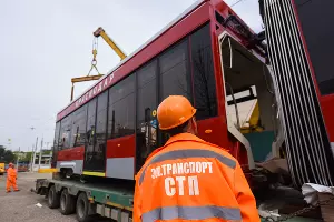 Новый трехсекционный трамвай "Витязь"  &copy;&nbsp;Елена Синеок, ЮГА.ру