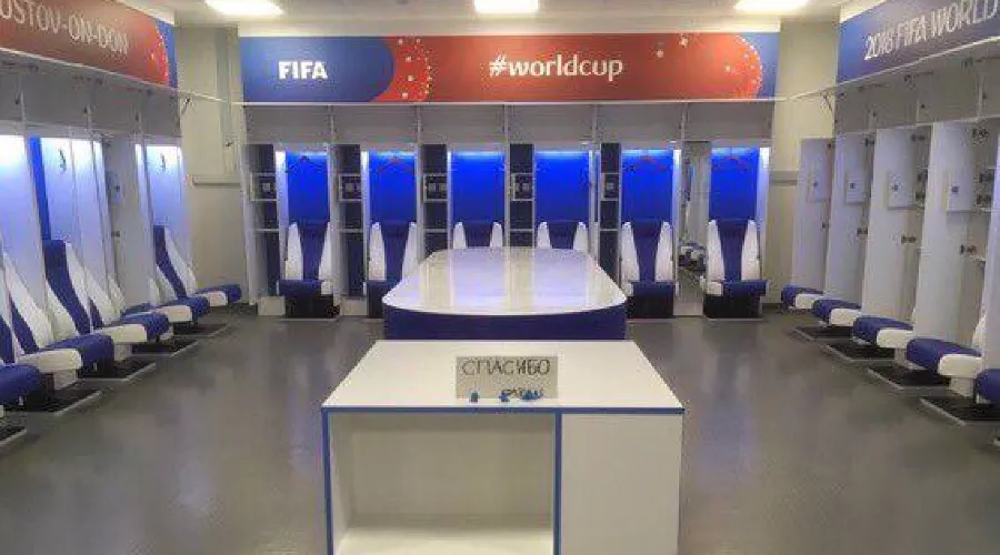 Записка в раздевалке  &copy;&nbsp;Фото с сайта dailymail.co.uk/