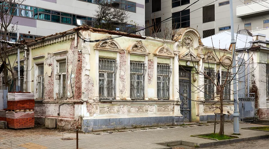 Особняк Пятковой на ул. Орджоникидзе, 50 в Краснодаре, 18 апреля 2026 года &copy;&nbsp;Фото Дмитрия Кравченко