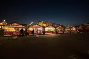 Новогодняя ярмарка в торговом квартале «Центр города» в Краснодаре &copy;&nbsp;Фото Елены Синеок, Юга.ру