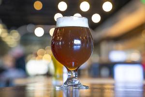 Пиво &copy;&nbsp;Фото Elevate, unsplash.com