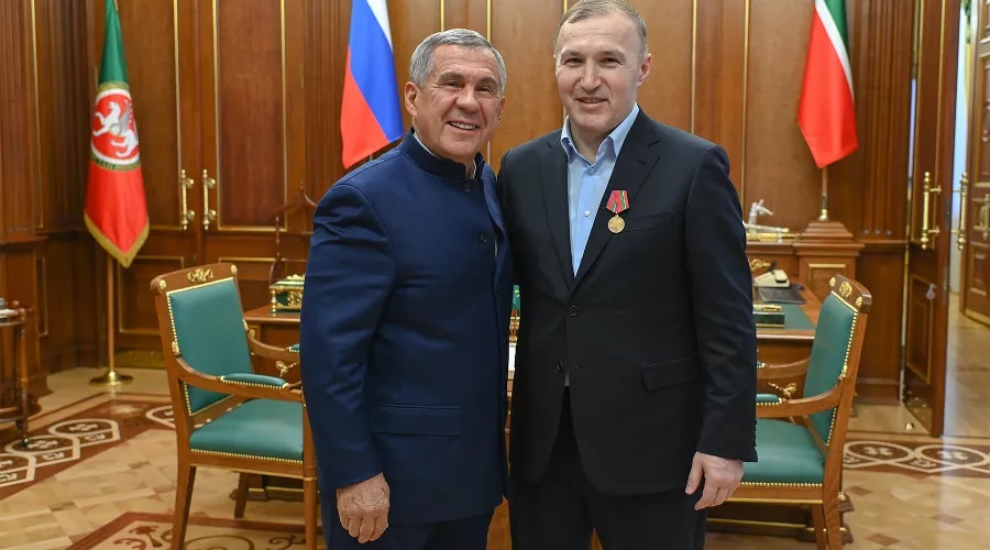  &copy;&nbsp;Рустам Минниханов и Мурат Кумпилов