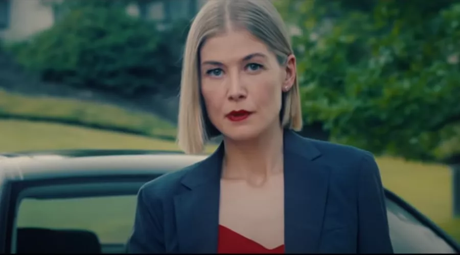 Кадр из трейлера к фильму «Аферистка» &copy;&nbsp;Скриншот видео с YouTube-канала iVideos, www.youtube.com/@iVideos