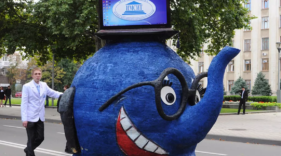 Парад чайников в Краснодаре &copy;&nbsp;Елена Синеок. ЮГА.ру