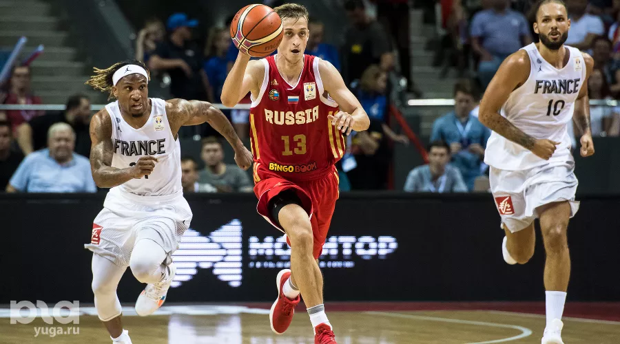 Россия уступила Франции в отборочном турнире КМ-2019 по баскетболу в Краснодаре &copy;&nbsp;Фото Елены Синеок, Юга.ру
