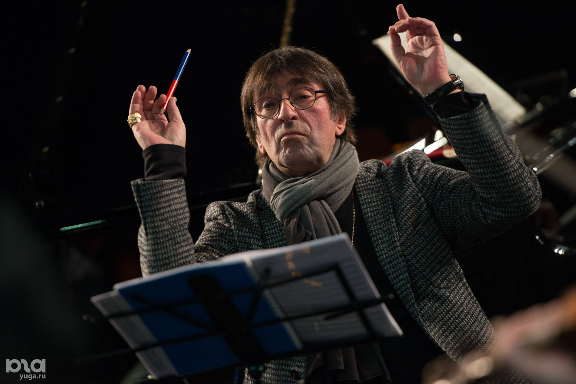 Башмет юрий абрамович дирижер. Дирижер башмет. Башмет юрий абрамович. Башмет александр юрьевич. Дирижер башмет.