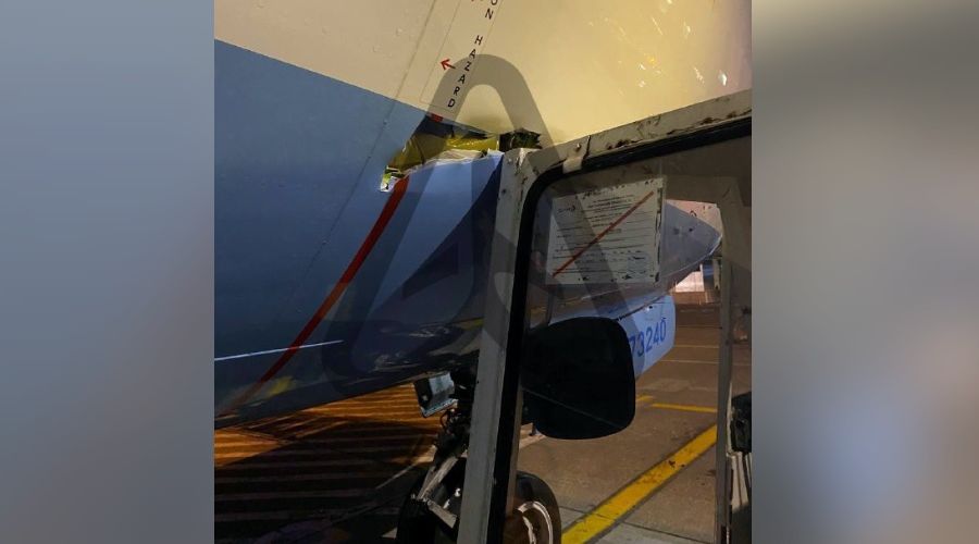 Последствия столкновения самолета с багажным тягачом, Адлер, 4 июня 2023 г. © Скриншот публикации в телеграм-канале «Авиаторщина», T.me/aviatorshina