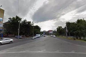Улица Тургенева неподалеку от пересечения с Дзержинского &copy;&nbsp;Скриншот сайта Google.com/maps