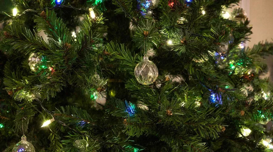 елка &copy;&nbsp;Сгенерировано нейросетью Gigachat