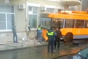  &copy;&nbsp;Скриншот видео из инстаграма &laquo;ЧП и ДТП Краснодар и край&raquo;, instagram.com/krddtp/