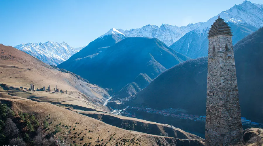Памятник архитектуры "Хамишки" в Джейрахском ущелье в Ингушетии &copy;&nbsp;Елена Синеок, ЮГА.ру