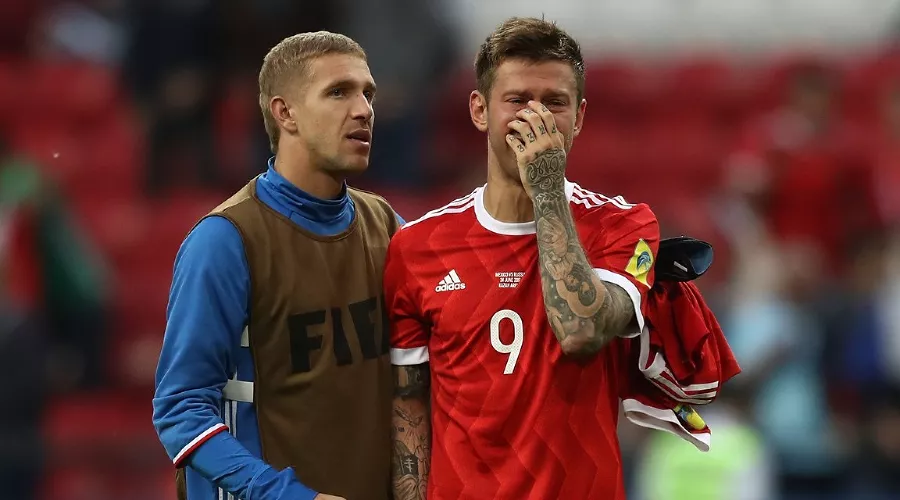 Федор Смолов и Юрий Газинский &copy;&nbsp;Фото с сайта ru.fifa.com