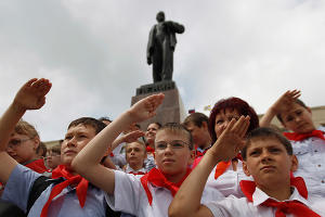 Посвящение в пионеры в Ставрополе © Эдуард Корниенко, ЮГА.ру