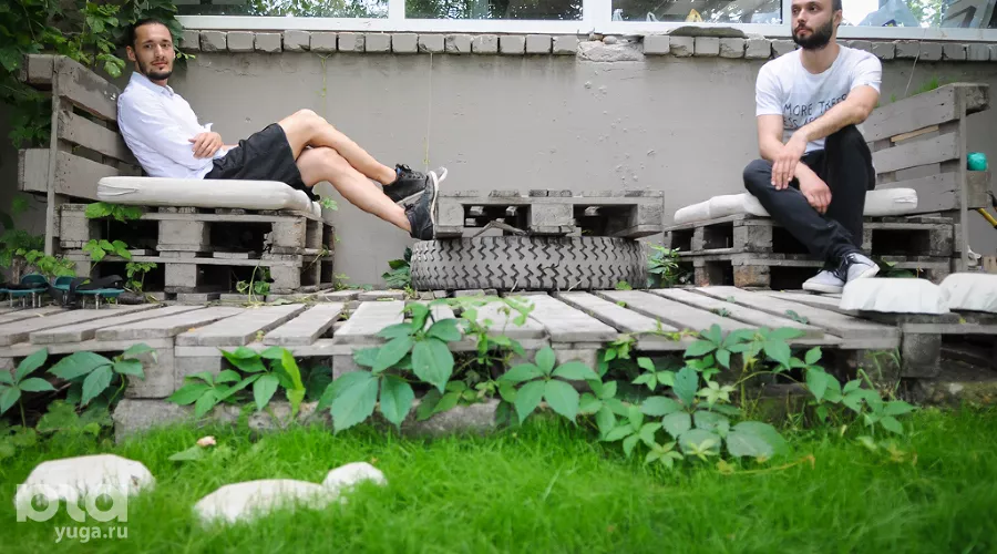 Творческая мастерская арт-группы Recycle &copy;&nbsp;Елена Синеок, ЮГА.ру