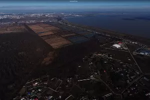 Вид на Краснодарское водохранилище от аула Тугургой &copy;&nbsp;Скриншот панорамы yandex.ru/maps 2022 года