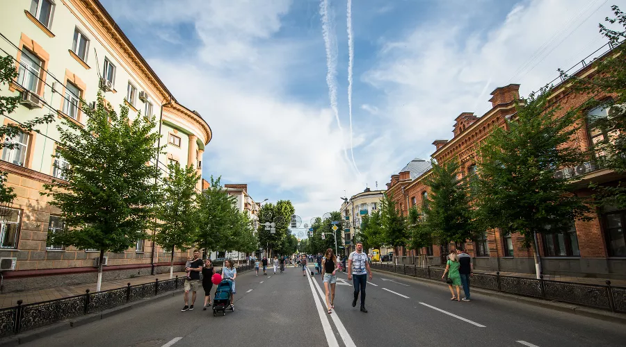 Улица Красная в Краснодаре &copy;&nbsp;Фото Елены Синеок, Юга.ру