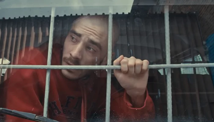 Дмитрий Кузнецов (Хаски) &copy;&nbsp;Кадр из клипа на песню &laquo;Скрепы&raquo; группы &laquo;Каста&raquo;