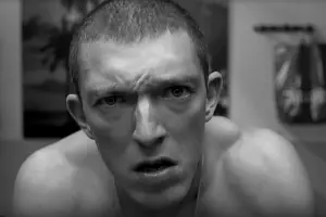 Кадр из фильма «Ненависть», реж. Матье Кассовиц, 1995 год &copy;&nbsp;Скриншот видео с Rutube-канала &laquo;Кино-Сопливая&raquo;