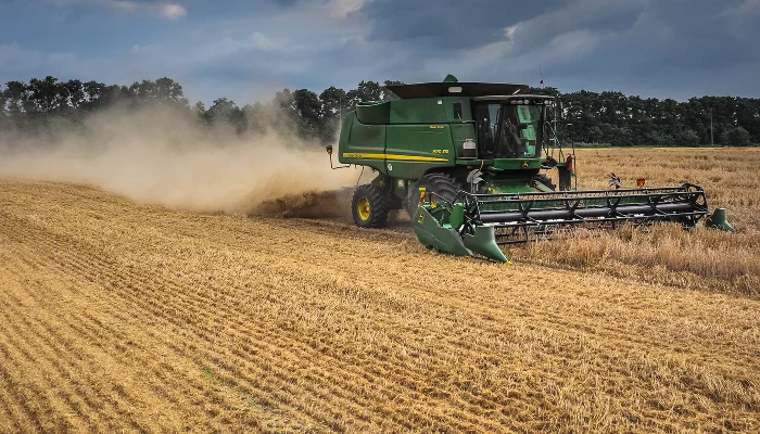 Уборка урожая &copy;&nbsp;Фото Елены Синеок, Юга.ру