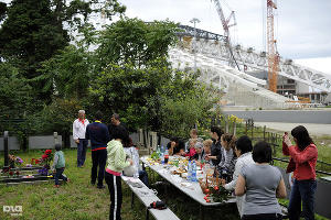 Староверы отметили Радоницу на кладбище центре Олимпийского парка в Сочи  &copy;&nbsp;Михаил Мордасов, ЮГА.ру