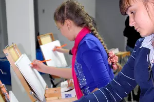 Конкурс детского рисунка "Газпром" глазами детей" &copy;&nbsp;Елена Синеок. ЮГА.ру