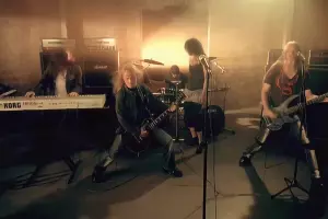 Кадр из клипа на песню Bye Bye Beautiful &copy;&nbsp;Скриншот видео с Rutube-канала Rock Live!