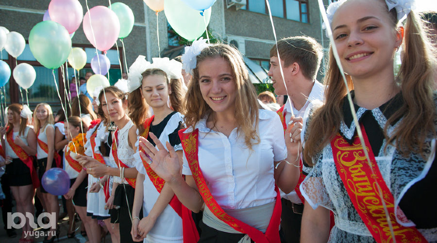 Последний звонок в Краснодаре &copy;&nbsp;Елена Синеок, ЮГА.ру