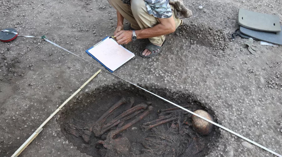 Захоронение  &copy;&nbsp;Фото группы &laquo;Затерянный мир — мое путешествие в прошлое&raquo; в соцсети &laquo;ВКонтакте&raquo;, vk.com/club16824429